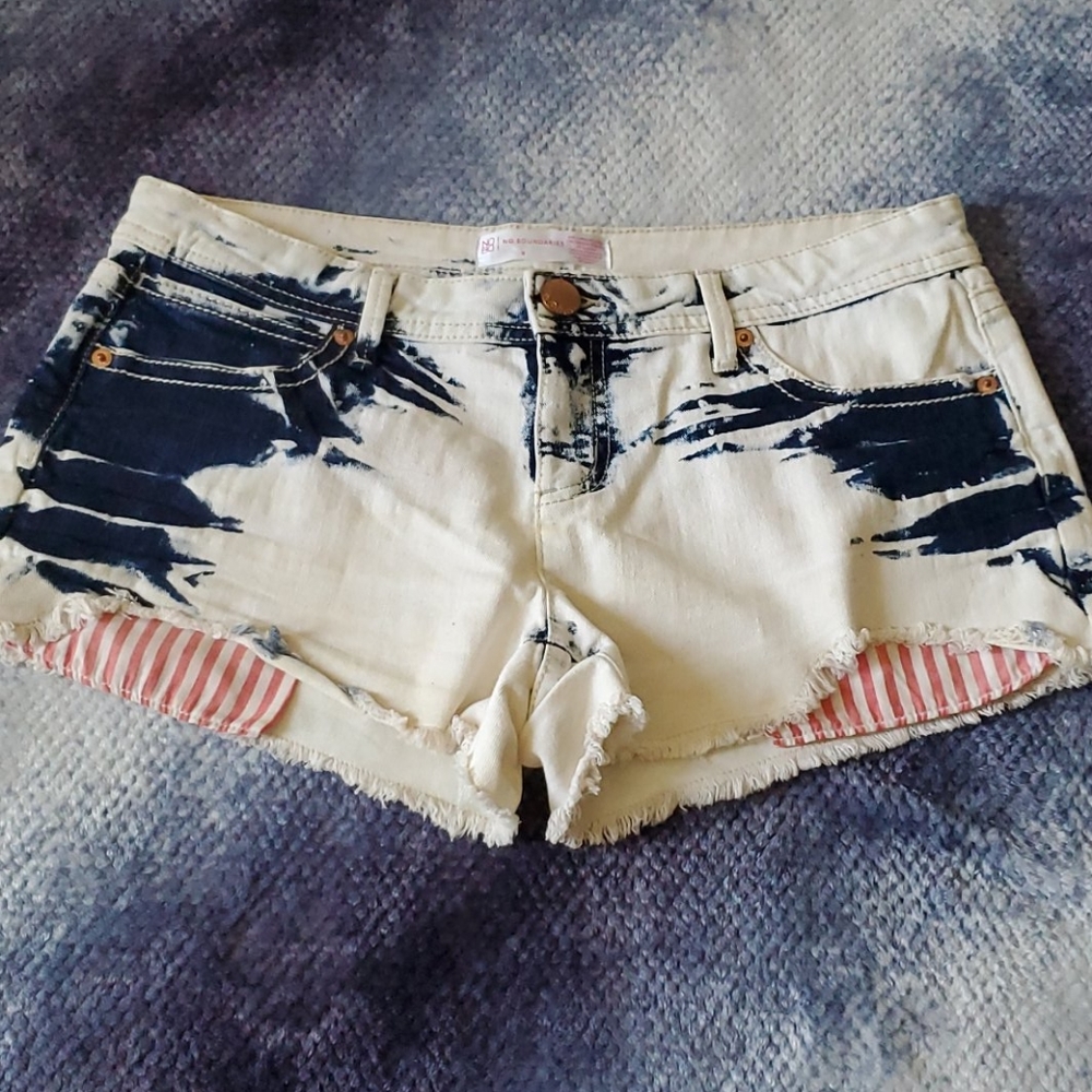 No Boundaries Shorts
